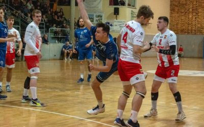 Männerteams vor unangenehmen Heimaufgaben